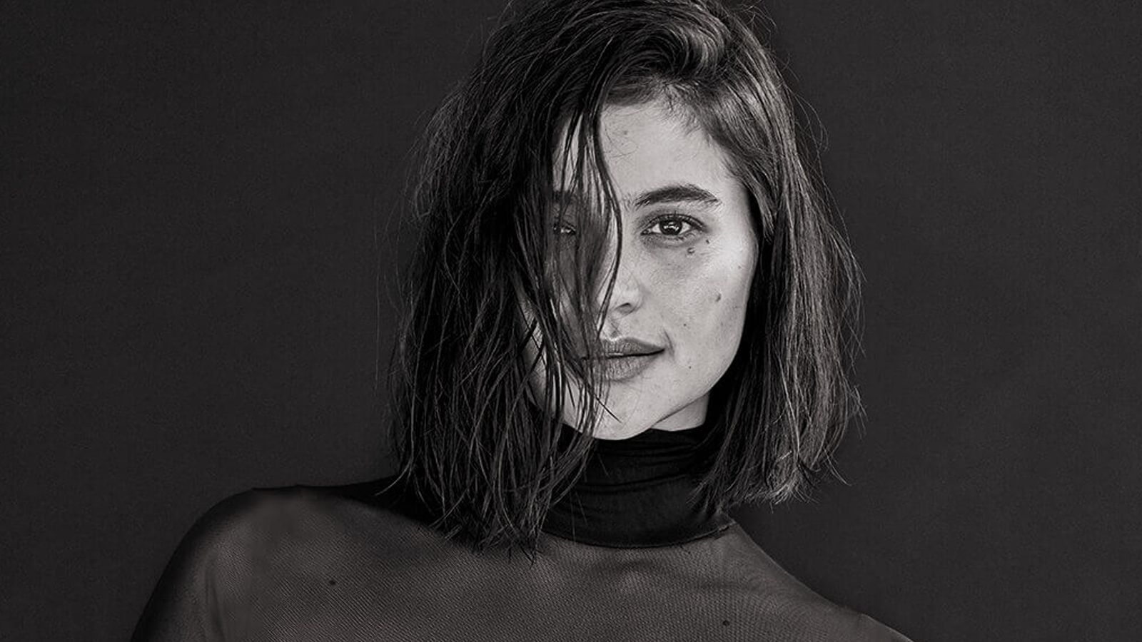 Black-and-white portrait of actress Anne Curtis for an Esquire feature.
